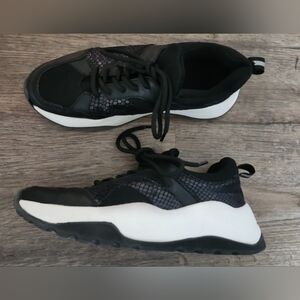 H&M Sneakers